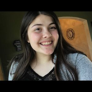 Meet your Posher, Olivia